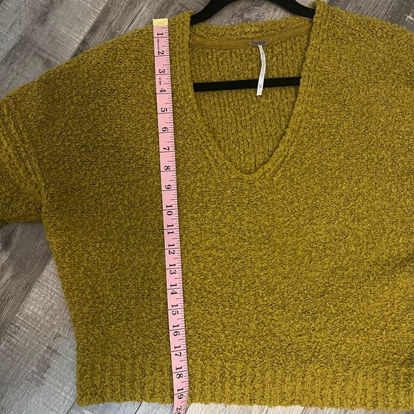 Free People Finders Keepers V neck sweater in Athens Moss Sz XS (oversized) EUC - Picture 7 of 9